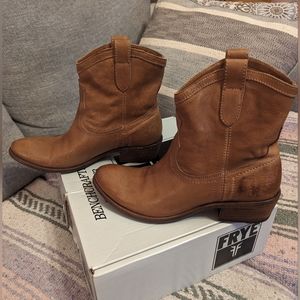 Frye Carson Shortie Boots